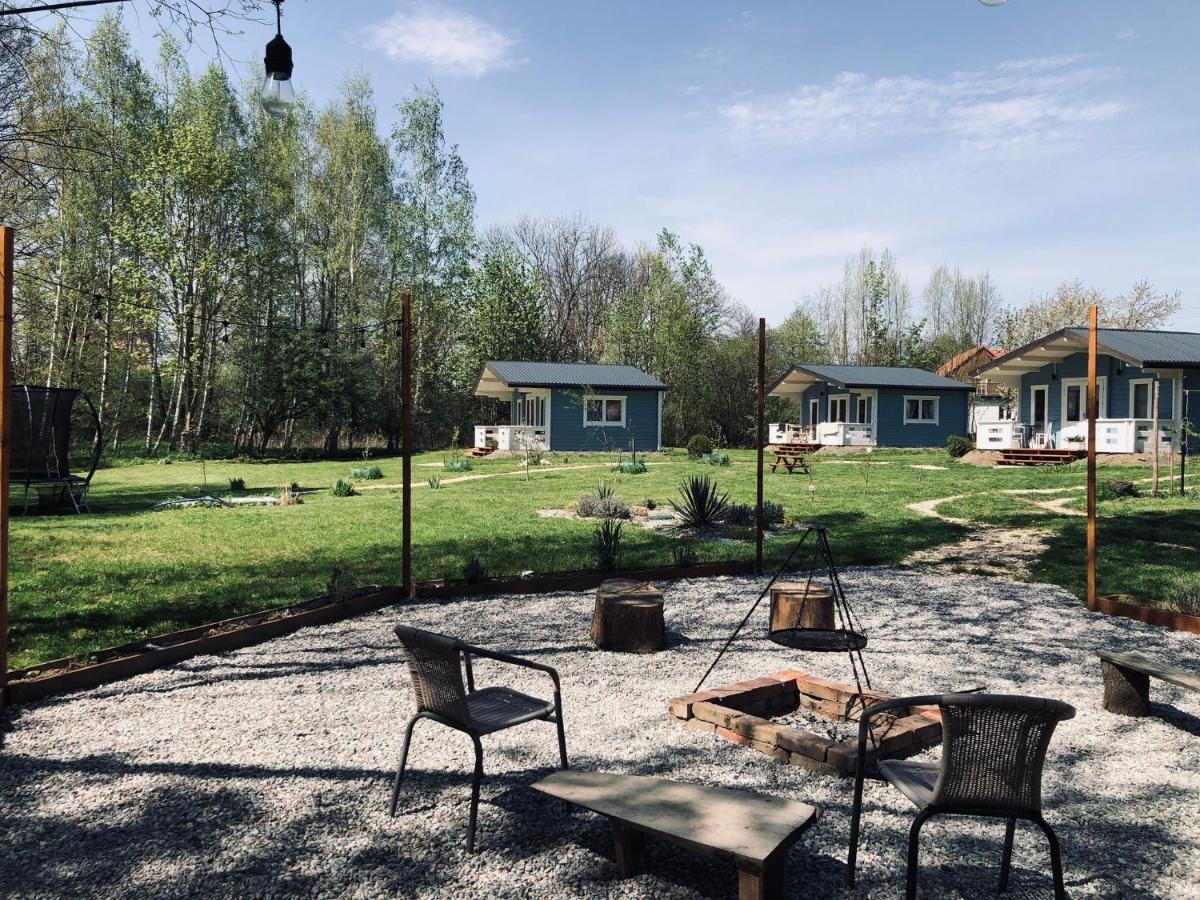 Domek Caloroczny Na Wylacznosc Niebieska Osada Nad Gorskim Potokiem Stary Waliszow Exterior photo