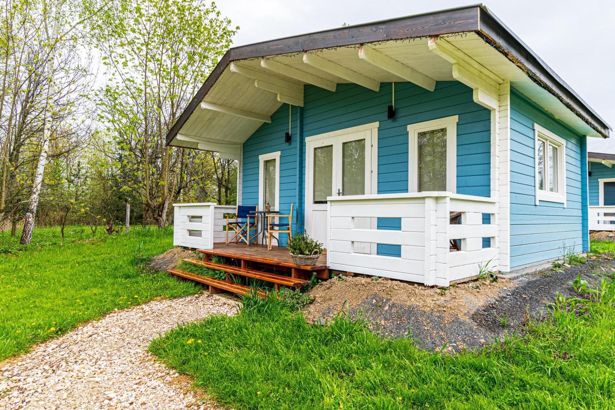 Domek Caloroczny Na Wylacznosc Niebieska Osada Nad Gorskim Potokiem Stary Waliszow Exterior photo